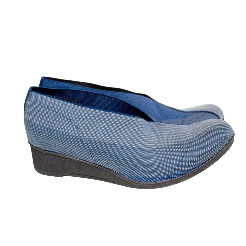 Charleston Shoe Co The Cape Toe Wedge Loafer V-Cut Low Heel Women's Size 8